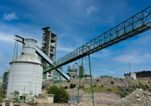 Constructora de ampliación de planta industrial UCEM 4