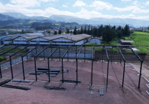 Empresa constructora estructura metálica centro logístico Quito 1