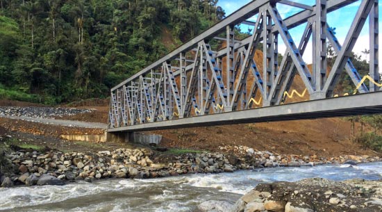 Construcción-puente-rio-upano
