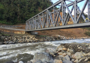 Empresa constructora de puentes Ecuador río Upano 4